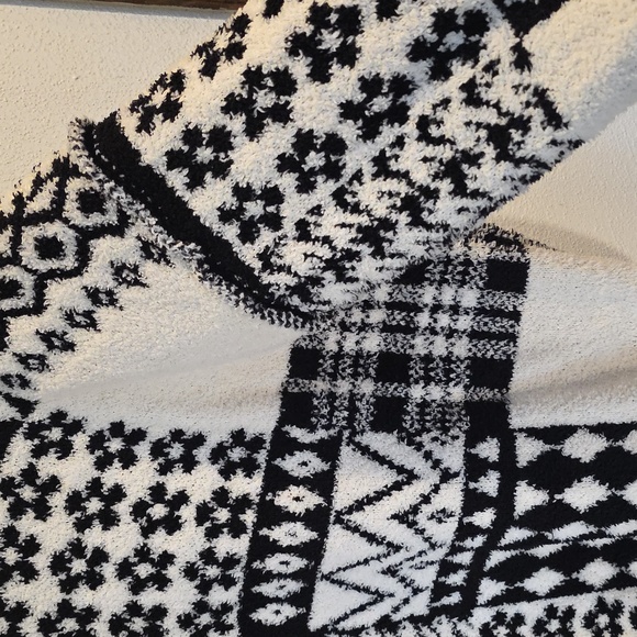 POL Oversized Soft Sweater - Picture 9 of 10